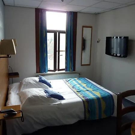Hotel Asiris Brugia