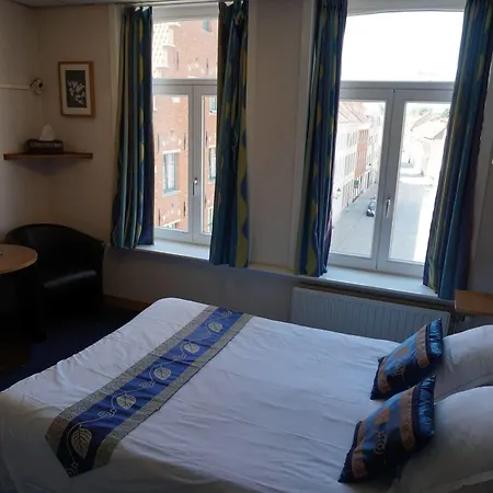 Hotel Asiris