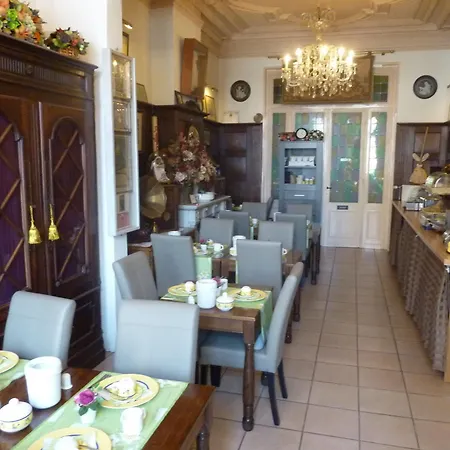 Hotel Asiris